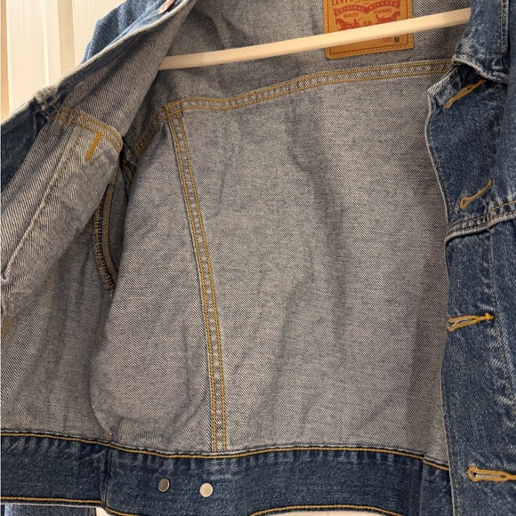levi's cropped medium wash denim jacket - Picture 5 of 6